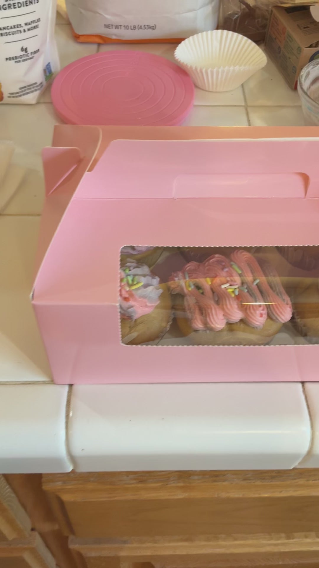 6 pcs Peanut Butter Cupcake Gift Box
